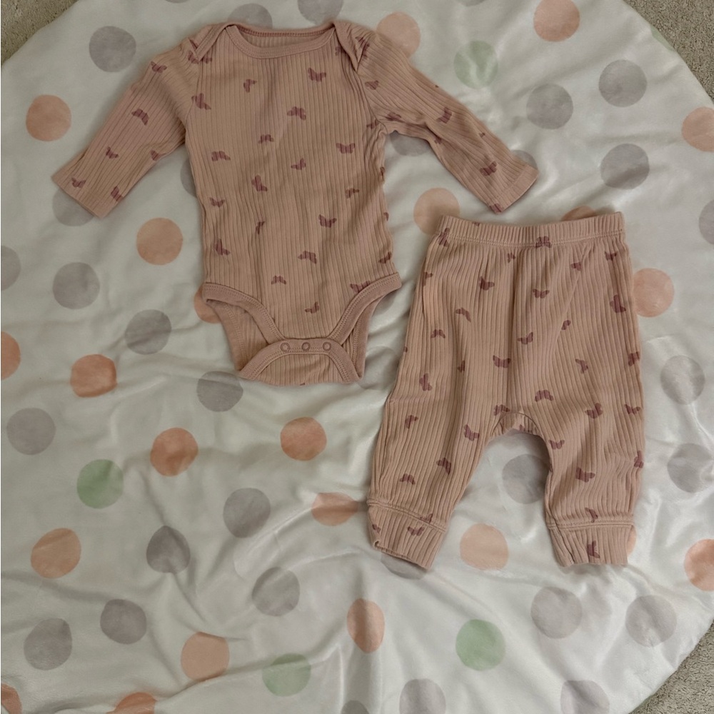 cloud island Ribbed Baby Set in Blush with Rose Accent